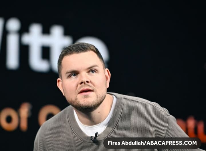 Dutch Entrepreneur Turns Down $500 Million to Lead the AI Revolution Dutch Entrepreneur Turns Down $500 Million to Lead the AI Revolution