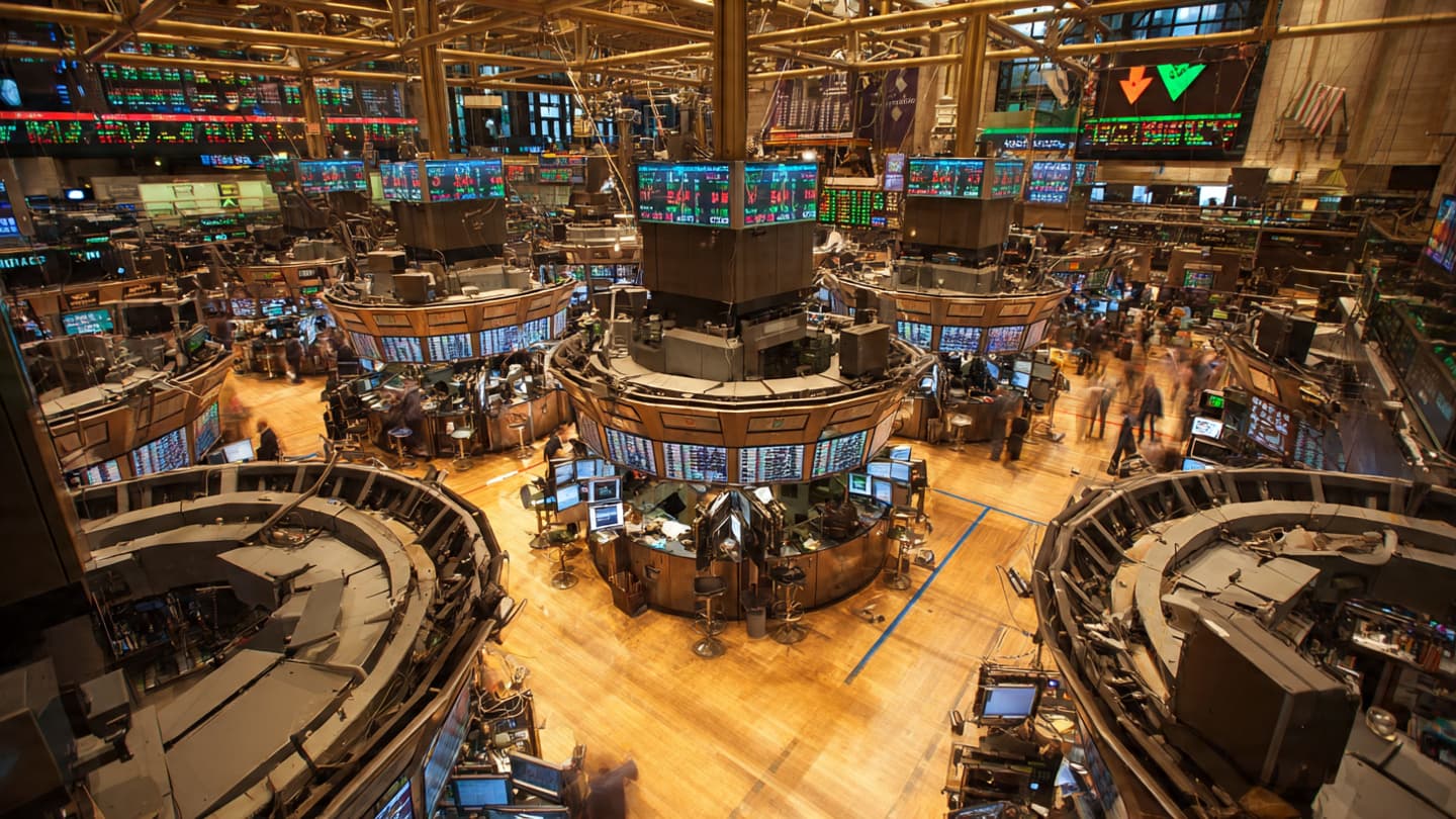 When Chipmakers Stumbled, Why Did the Dow Keep Walking Forward? When Chipmakers Stumbled, Why Did the Dow Keep Walking Forward?