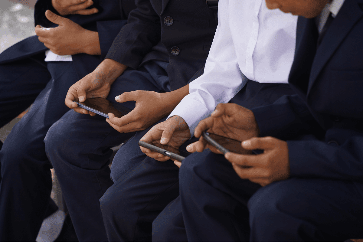 House of Lords Passes Bill to Ban Smartphones During School Hours House of Lords Passes Bill to Ban Smartphones During School Hours