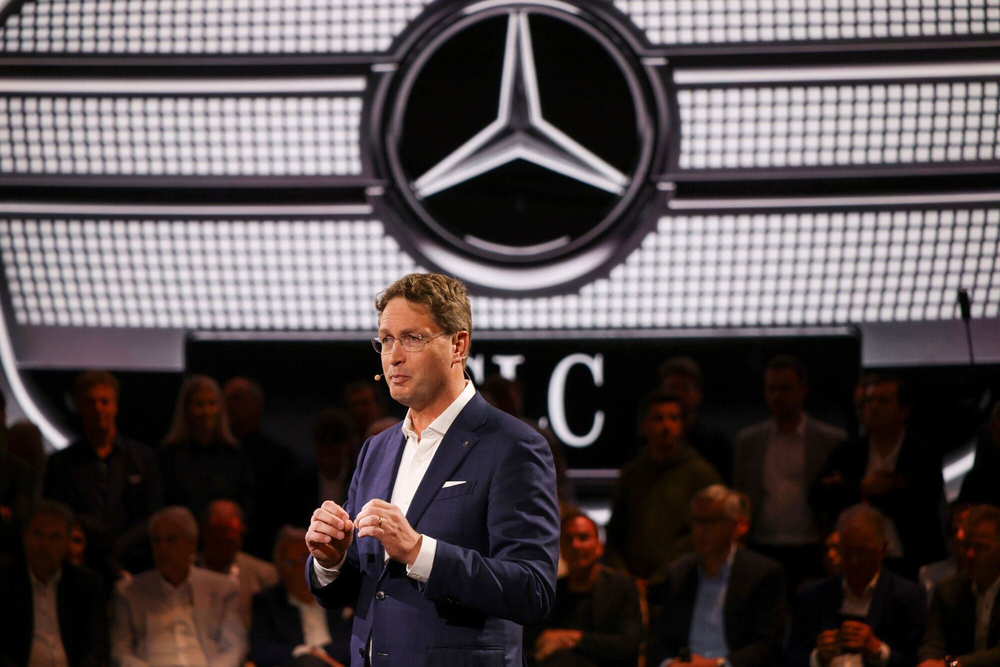 Mercedes CEO Rebuffed Lutnick’s Pitch to Move Headquarters to US Mercedes CEO Rebuffed Lutnick’s Pitch to Move Headquarters to US