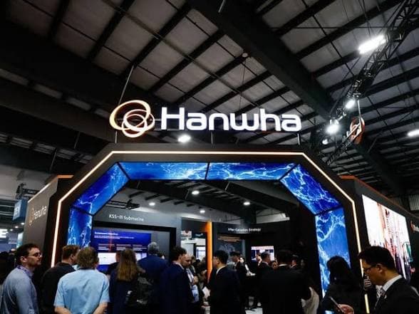 South Korea’s Hanwha Proposes Rockets in Bid for Canadian Submarine Deal
