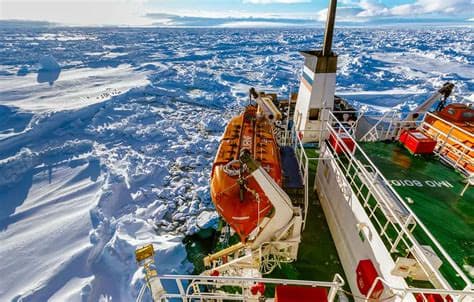 Antarctic Station Discovers Shipping Containers Floating Away on Iceberg After Blizzard