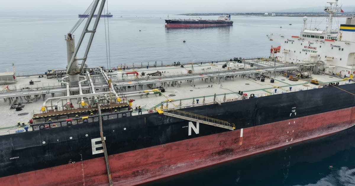 Iran's Military Closes Strait of Hormuz Again, Citing U.S. Blockade Iran's Military Closes Strait of Hormuz Again, Citing U.S. Blockade