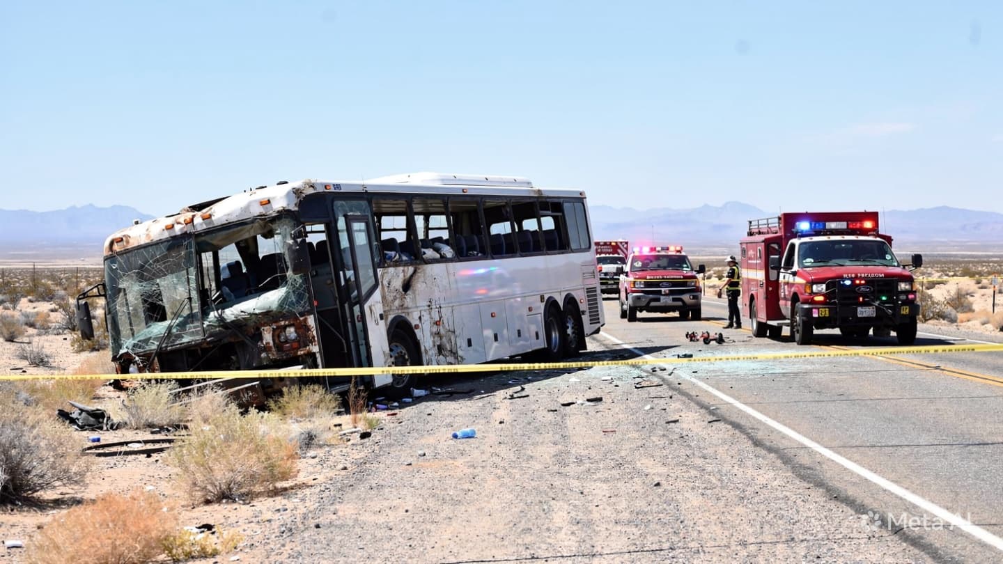 Cairo-Alexandria Desert Road Tragedy: Bus Crash Leaves Seven Dead in Early Morning Commuter Route Cairo-Alexandria Desert Road Tragedy: Bus Crash Leaves Seven Dead in Early Morning Commuter Route