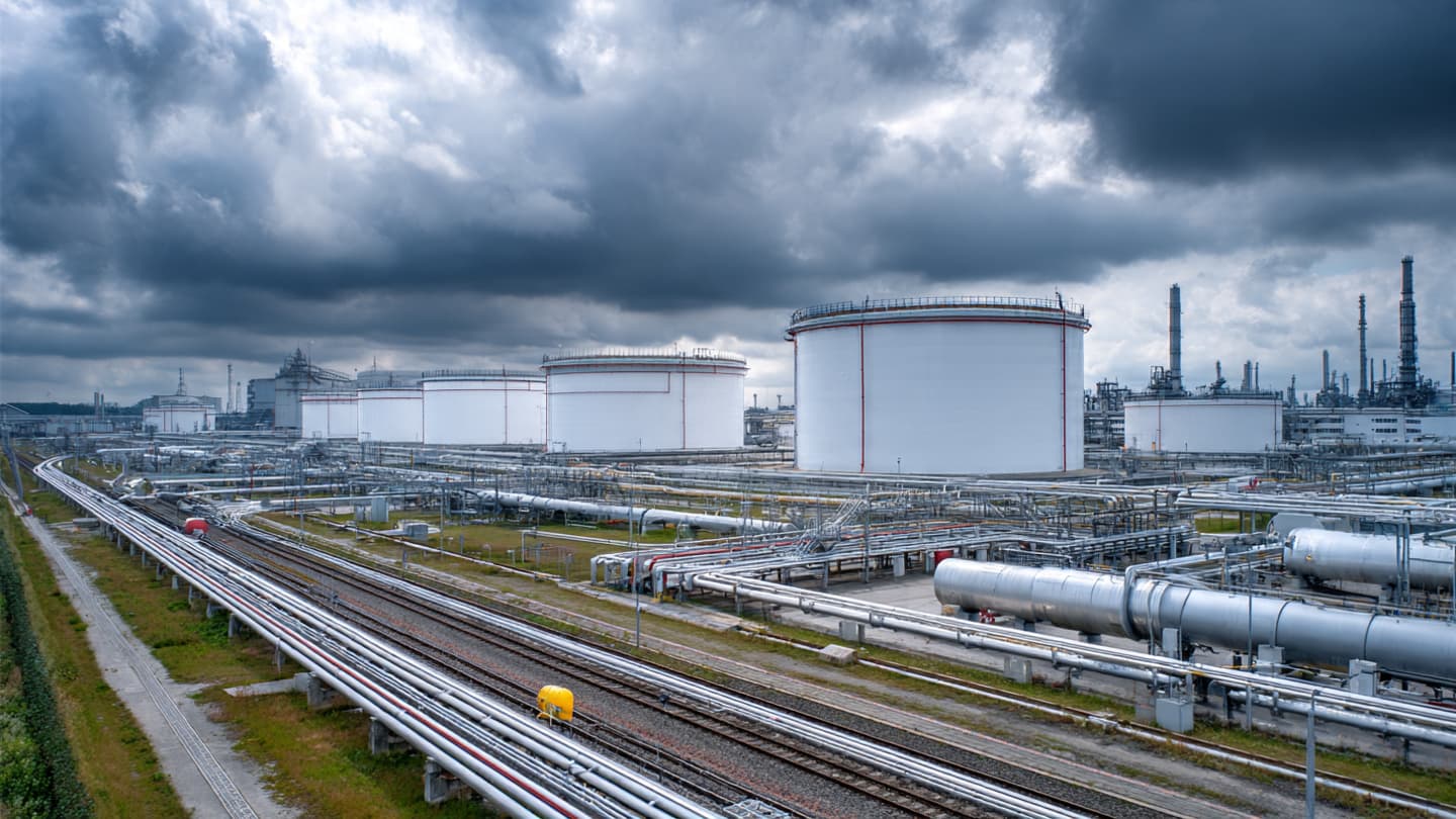 Energy Markets and Wartime Politics Became Difficult to Separate