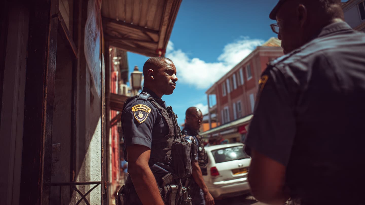 Between Sirens And Closing Shutters, Barbados Businesses Waited Uneasily After Armed Robbery Disrupted Daily Commerce