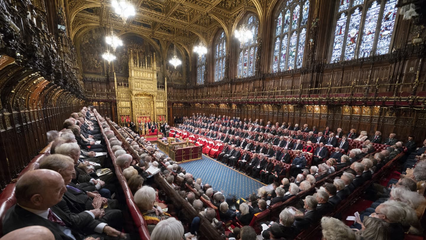 When Stability Begins to Tremble, Britain Finds Itself Listening to Old Echoes Again When Stability Begins to Tremble, Britain Finds Itself Listening to Old Echoes Again