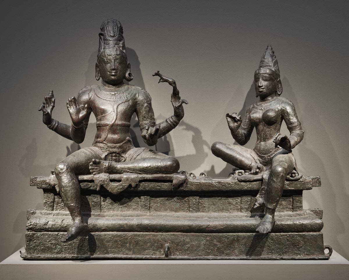 Smithsonian Museum to Return Three Bronzes to India Smithsonian Museum to Return Three Bronzes to India