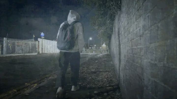 Hundreds of Thousands May Be Living Undocumented in Britain Hundreds of Thousands May Be Living Undocumented in Britain
