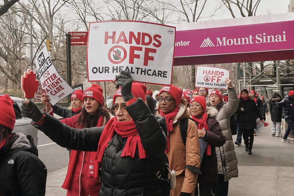 NYC Nurses Restart Contract Talks with Another Major Hospital System on 5th Day of Strike NYC Nurses Restart Contract Talks with Another Major Hospital System on 5th Day of Strike