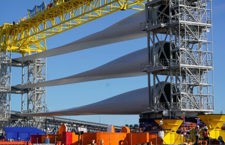 Trump Administration Suspends Five Wind Projects Off the East Coast, Citing National Security Concerns Trump Administration Suspends Five Wind Projects Off the East Coast, Citing National Security Concerns