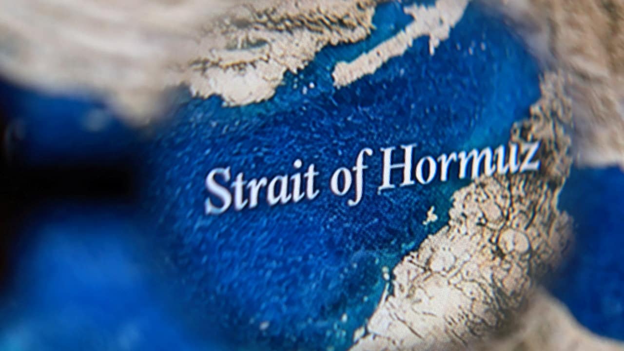 Ships Crossing Hormuz Need IRGC OK, Unfreezing of Assets Part of Deal, Iran Official Says Ships Crossing Hormuz Need IRGC OK, Unfreezing of Assets Part of Deal, Iran Official Says