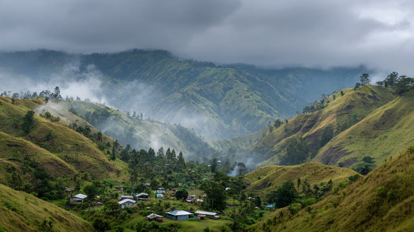 When Mountains Weep and Valleys Divide: Reflections on Shattered Homesteads within Enga Province When Mountains Weep and Valleys Divide: Reflections on Shattered Homesteads within Enga Province