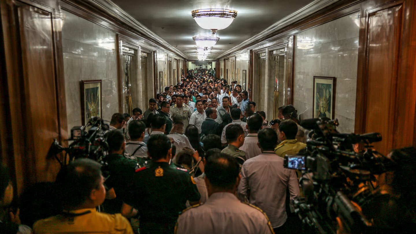 Chaos Beneath the Chamber Lights as Duterte Ally Faces Arrest Threat Chaos Beneath the Chamber Lights as Duterte Ally Faces Arrest Threat