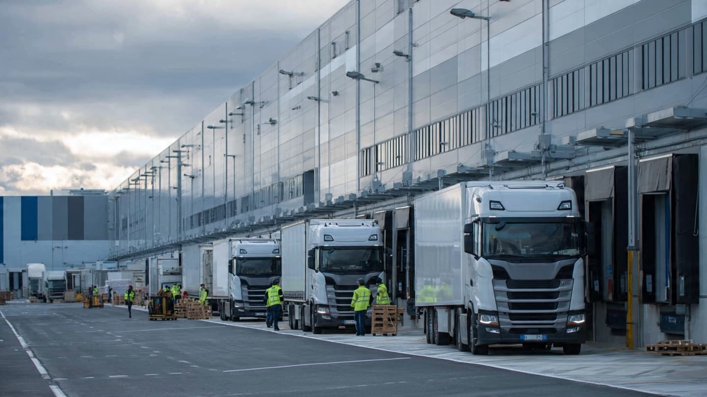 A Promise of Jobs Beneath the Steel of Warehouses A Promise of Jobs Beneath the Steel of Warehouses