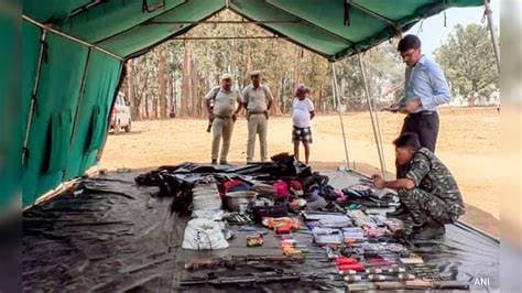 Wanted Maoist Rebel: 4,000 Security Personnel Search for 66-Year-Old Maoist Leader in Jharkhand's Saranda Forest