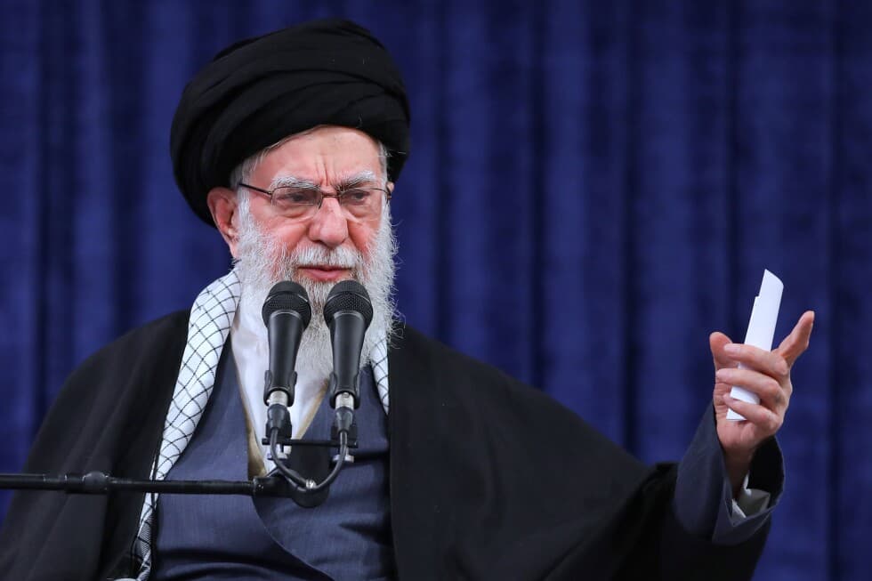 Iran Closes Strait of Hormuz During Military Drill with Russia and China Iran Closes Strait of Hormuz During Military Drill with Russia and China
