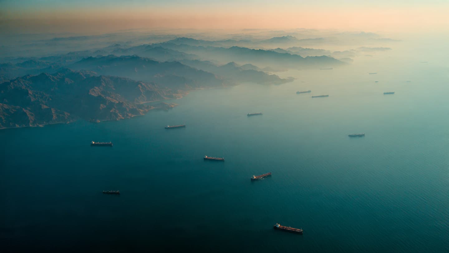 Along the Shipping Lanes of Uncertainty: The Strait of Hormuz and the Language of a Possible Truce
