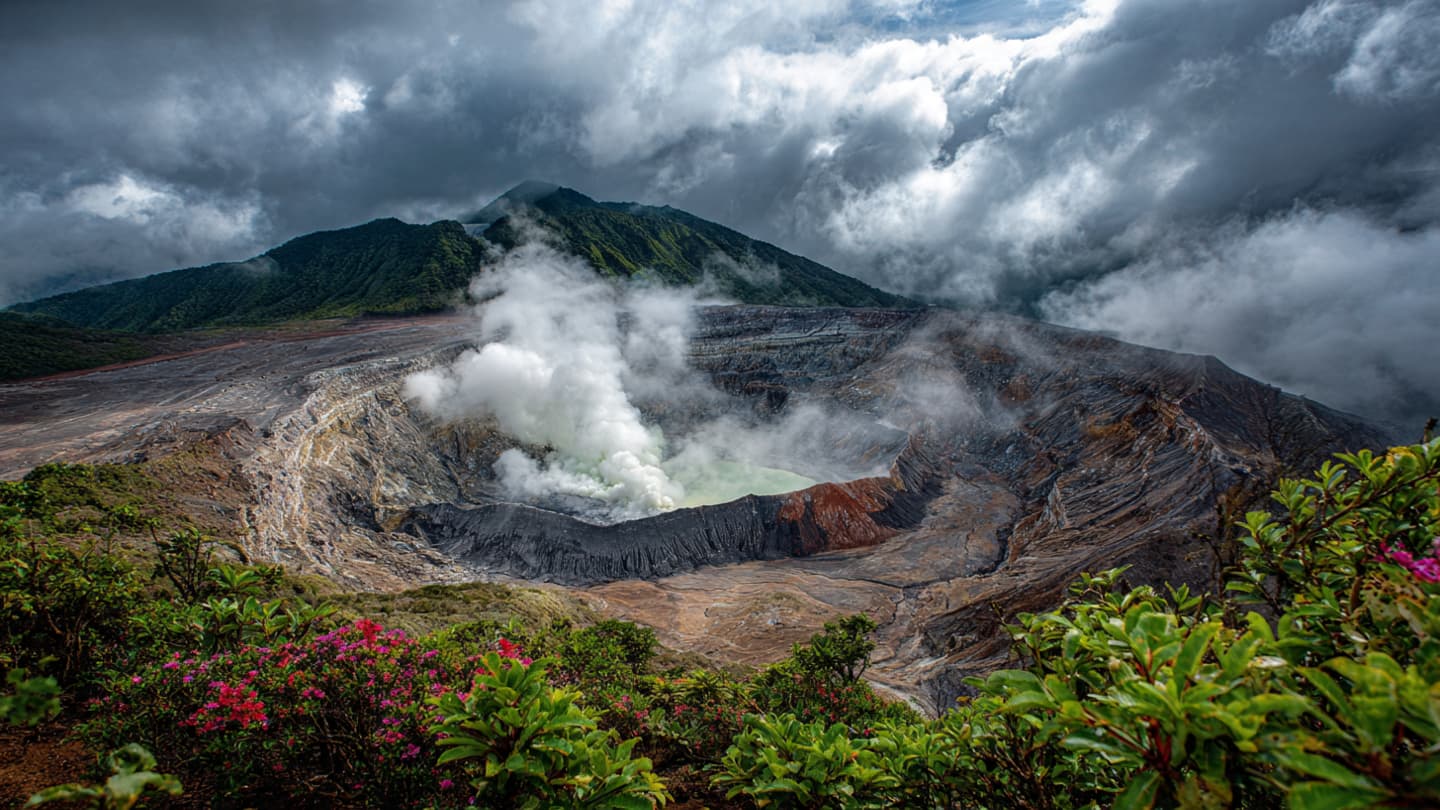 Across Mist-Covered Slopes, Scientists Watched Poás Volcano Carefully Beneath Unsteady Tropical Conditions Recently Yesterday