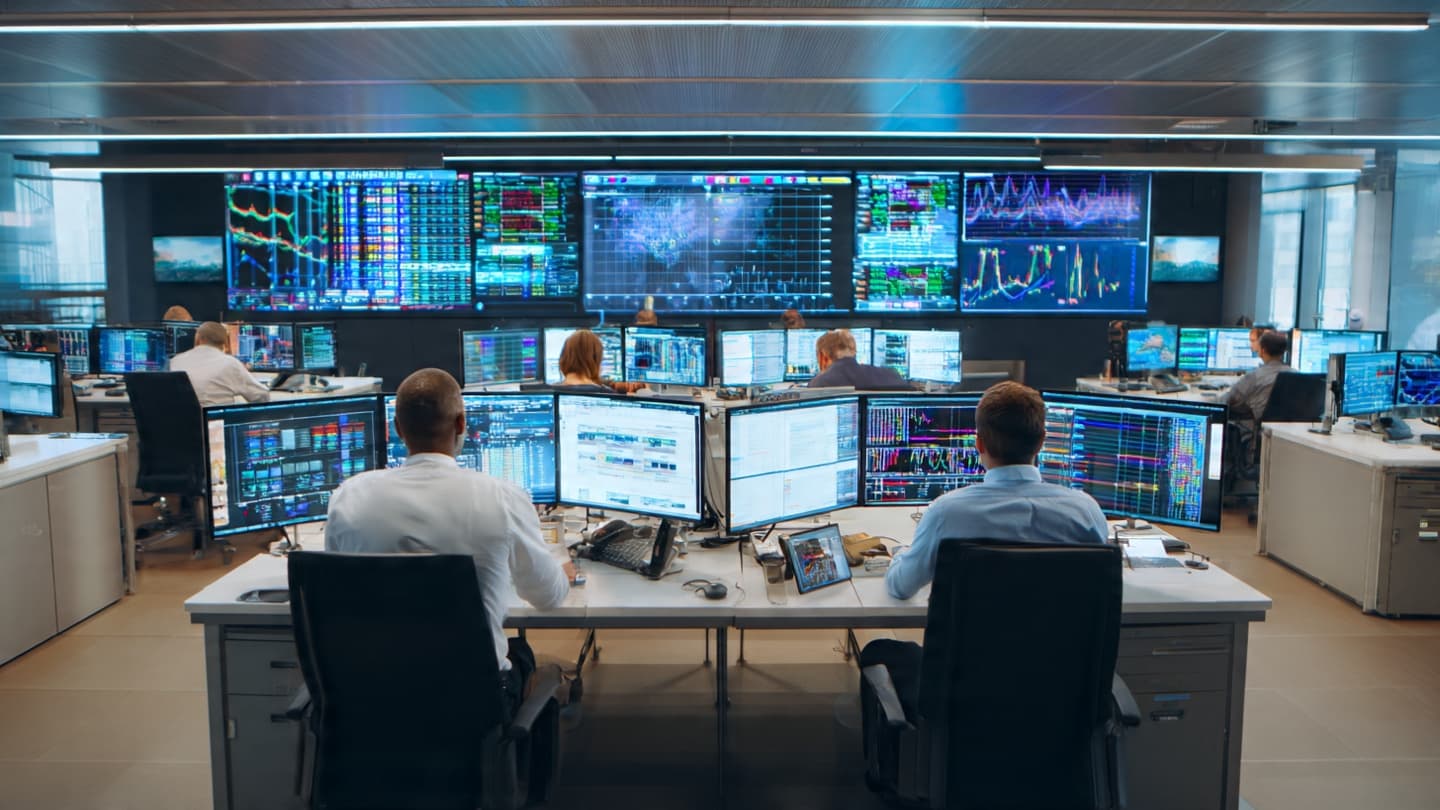 The Gentle Climb of Digital Optimism in Financial Streets The Gentle Climb of Digital Optimism in Financial Streets