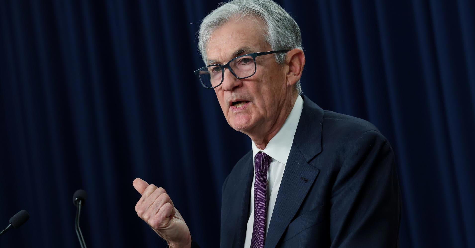 Jerome Powell Affirms Continued Role as Fed Governor After Chairmanship Concludes Jerome Powell Affirms Continued Role as Fed Governor After Chairmanship Concludes