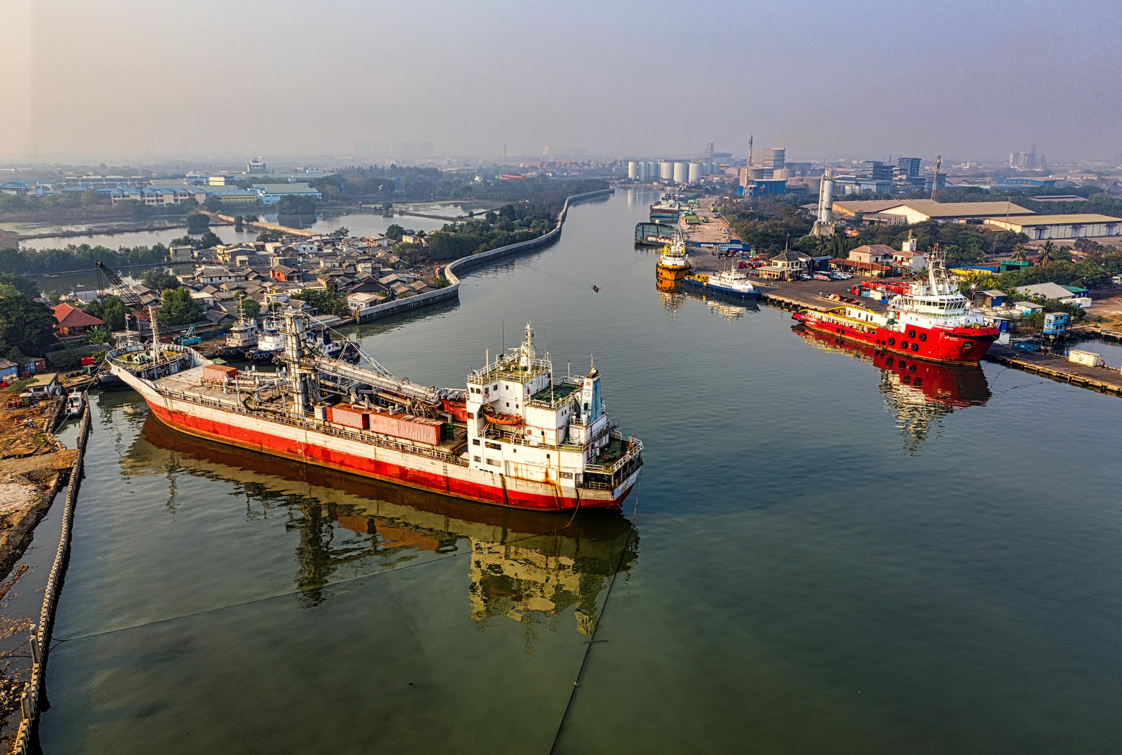 Washington Plans Further Action Against Venezuela’s Oil Fleet Washington Plans Further Action Against Venezuela’s Oil Fleet