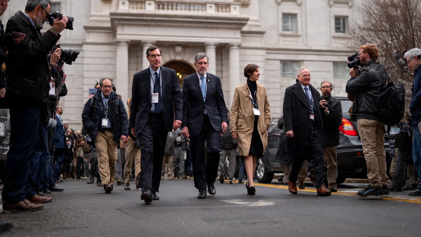 Political Power Often Reveals Itself Through Who Quietly Leaves the Room