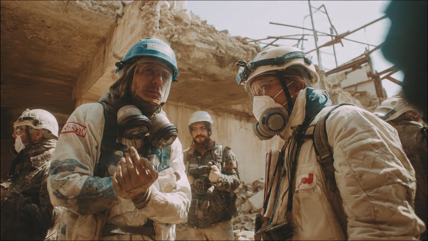 Beneath the Dust of an Old War, Syria Finds Shadows That Refuse to Fade