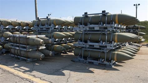 US Ships 6,500 Tons of Munitions and Equipment to Israel in 24 Hours US Ships 6,500 Tons of Munitions and Equipment to Israel in 24 Hours