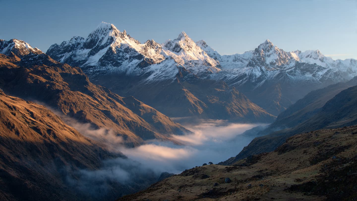 Between the Pacific Trench and the Pampa, The Ancient Awakening of the Earth Between the Pacific Trench and the Pampa, The Ancient Awakening of the Earth