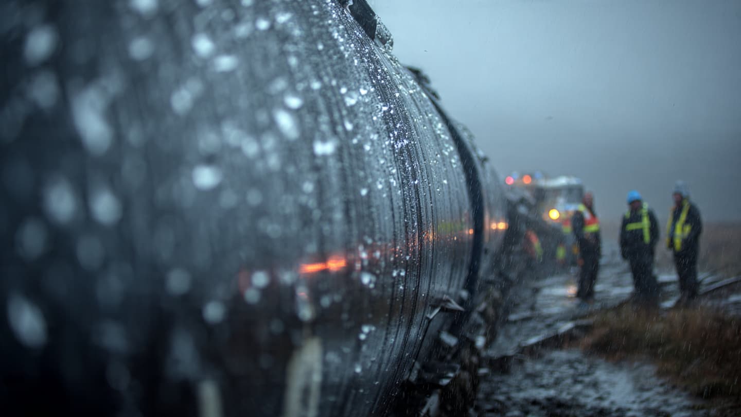 Beneath Scotland’s Gray Railway Skies, Emergency Crews Respond After Sudden Train Collision This Week Again