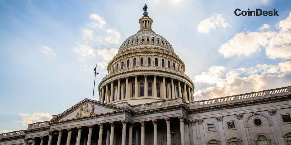 Bitcoin Halving Countdown Meets U.S. Regulation Tensions — Crypto Enters Critical Phase Bitcoin Halving Countdown Meets U.S. Regulation Tensions — Crypto Enters Critical Phase