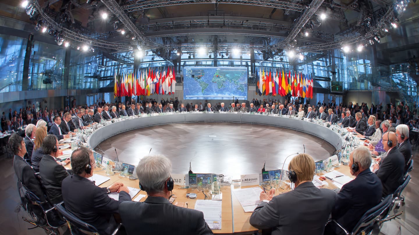 At the Crossroads of the Global Economy, France Steps Forward At the Crossroads of the Global Economy, France Steps Forward