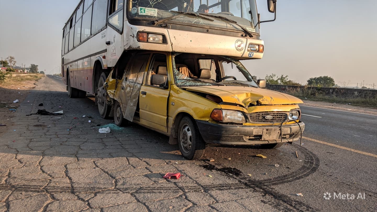 Three Killed In Crash: Head-on Collision Between Bus And Autorickshaw Claims Lives In Dhaka Three Killed In Crash: Head-on Collision Between Bus And Autorickshaw Claims Lives In Dhaka