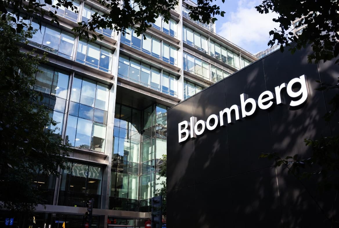 🔥 Bloomberg Flags $520 Million Bitcoin Transfer, Sending Shockwaves Through the Market 🔥 Bloomberg Flags $520 Million Bitcoin Transfer, Sending Shockwaves Through the Market