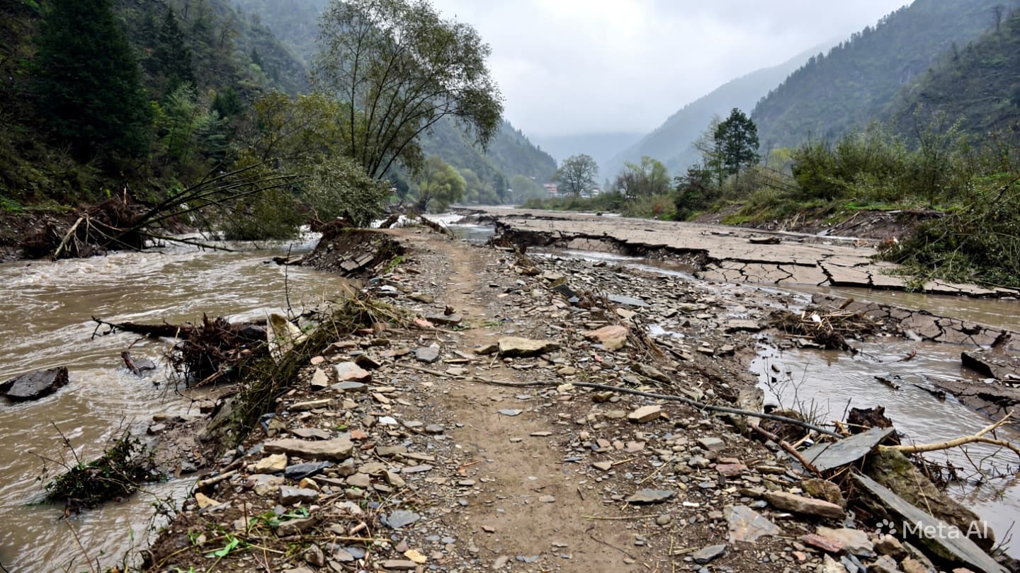 Anhui Flash Flood: Two Hikers Confirmed Dead After Rural Footbridge Collapses During Storm Today Anhui Flash Flood: Two Hikers Confirmed Dead After Rural Footbridge Collapses During Storm Today